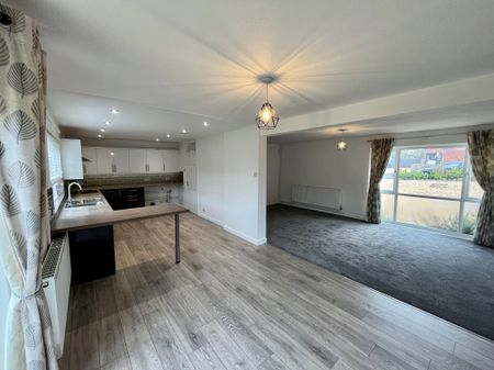 Olive Close, Brandon, Raf Lakenheath - Photo 3