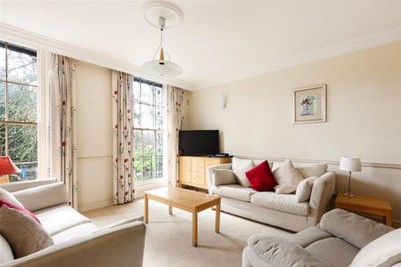 3 bedroom flat to rent - Photo 3