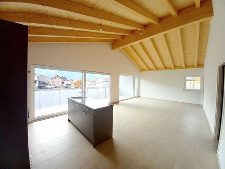 3.5 Zimmer, 96 m², 1. Stock - Photo 3