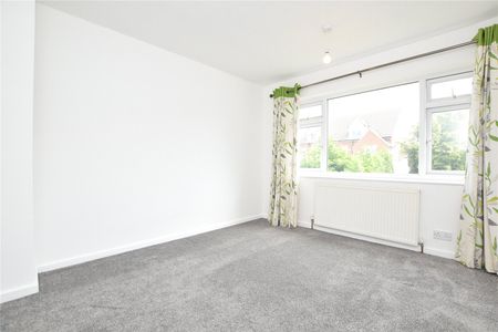 49, Springfield Avenue, Morley, Leeds, West Yorkshire, LS27 9PP - Photo 4