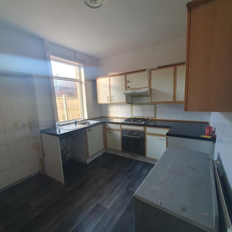 2 bedroom terraced house to rent - Photo 1