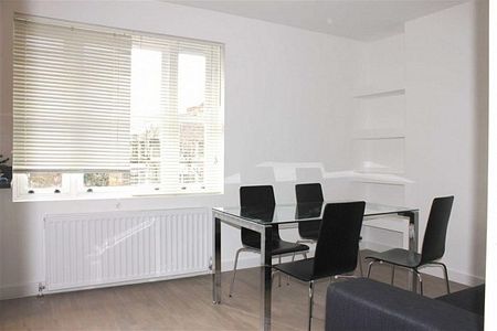 Large 3 bed apartment Thane Villas, N7 - Photo 4