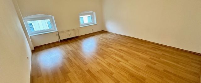 Objektdetails: Köln - Dellbrück - Wohnung 2 Zimmer-Wohnung mit kleiner Wohnküche Mitten in Dellbrück - Photo 1