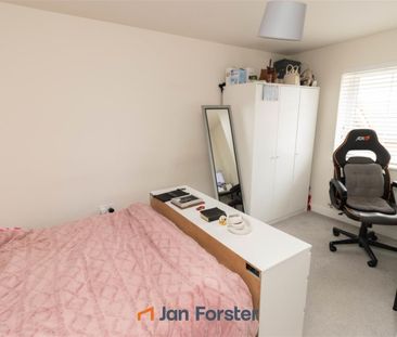 4 Bedroom House - Photo 1