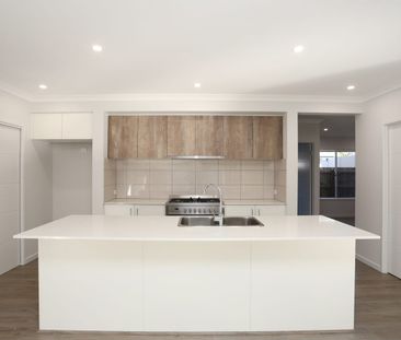 30 Amber Circuit, Greenbank, Qld 4124 - Photo 6