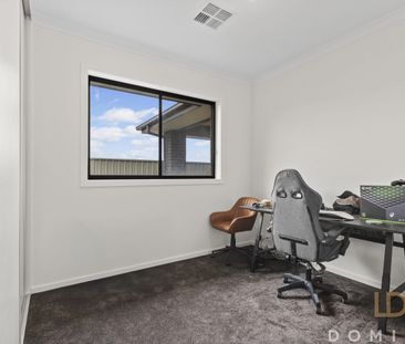 Near New Executive 4 Bedroom Home - Photo 2