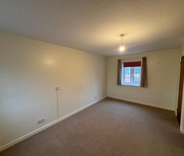 4 BED House To rent - Photo 1