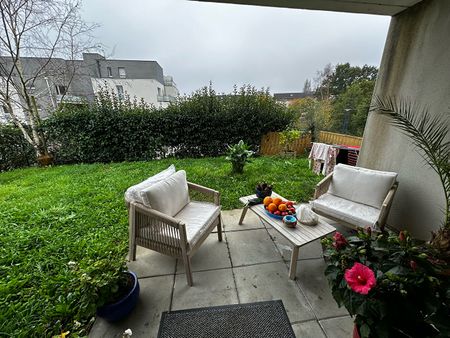 T.3 AURAY 62 m² - TERRASSE - Photo 3