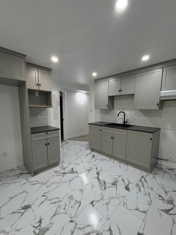 Appartement à louer - Montréal (Villeray/Saint-Michel/Parc-Extension) (Saint-Michel) - Photo 2