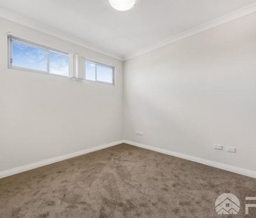 Modern 2-Bedroom Apartment in the Heart of Homebush - Photo 5