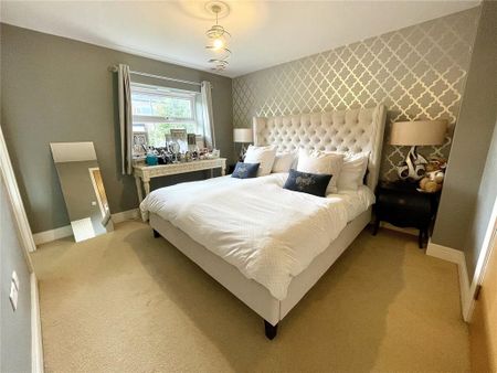 4 bedroom terraced house to rent - Photo 4