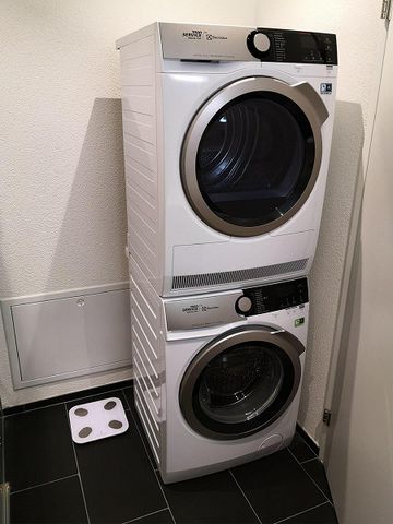 Exklusive 2.5-Zimmer-Wohnung mit Rheinblick - Foto 2