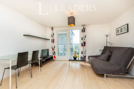 1 bedroom apartment to rent Nankeville Court, Guildford Road, Woking, GU22 - Photo 3