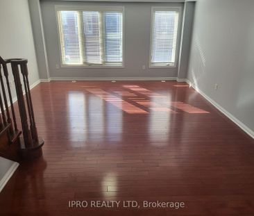 Townhouse For Lease | E8132042 - Photo 6