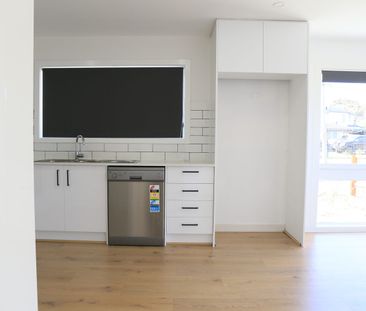 Fully Renovated Home in Prime Location - Photo 6