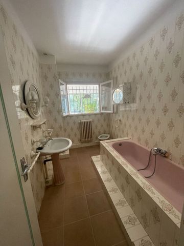 A louer - Maison t4 avec jardin et garage - Pechbonnieu, - Photo 2