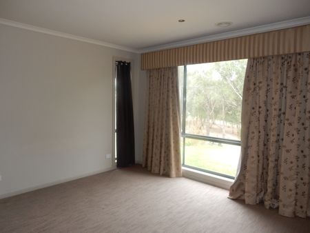 2 Cottlesloe Court, West Wodonga - Photo 3
