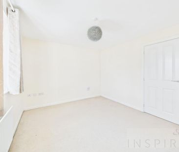 4 bedroom semi-detached house to rent - Photo 3