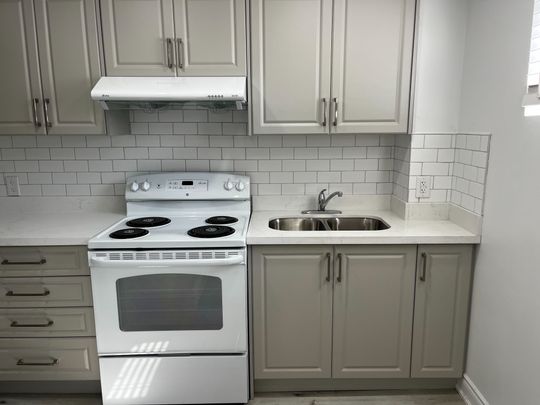 For Lease - 21 Sewells Lane, Brampton, Ontario - Photo 1