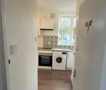 Studio Flat, Pinner Road, HA1 - Photo 3