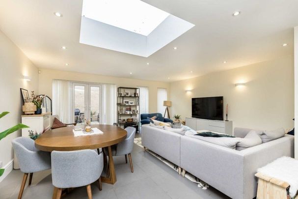 Harefield Mews, Brockley, SE4 - Photo 1