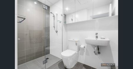STUNNING APARTMENT IN A GREAT LOCATION - Photo 4