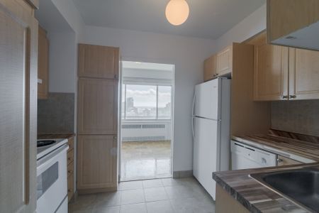 Condo for rent, Montréal (Ville-Marie) - Photo 3