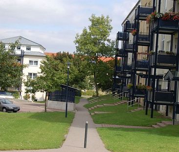 Schön geschnittene 2-Zimmerwohnung mit Balkon in Naumburg - Photo 5