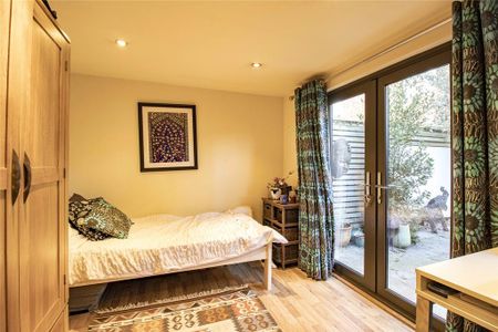 3 bedroom terraced house to rent - Photo 5