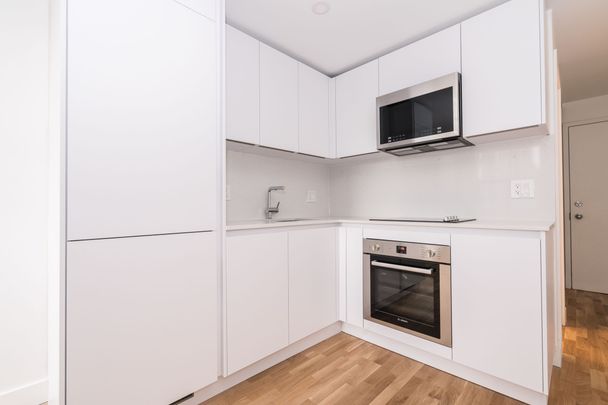 798 Richmond Street West - Photo 1