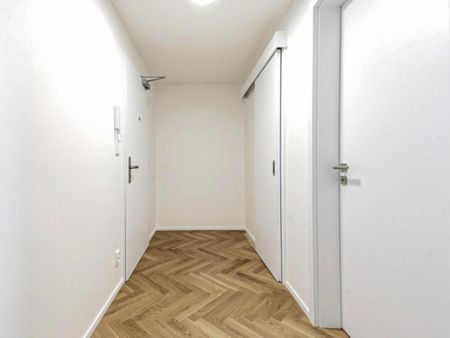 Pronájem bytu 2+kk 54 m2 - Fotografie 4
