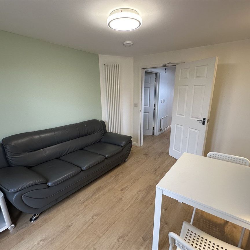 Alderman Close, Beeston, NG9 2RH - Photo 1