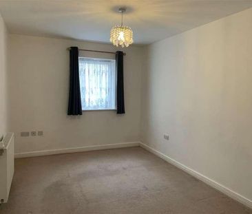 Squirrels Close, Swanley, BR8 - Photo 2