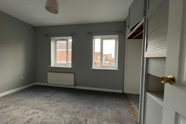 Kitchener Street - Photo 1