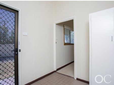 Open The Door to Spacious, Comfortable Family Living - Photo 5