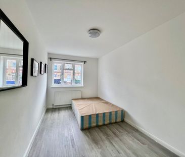 2 Bed Flat, Fortess Road, NW5 - Photo 1