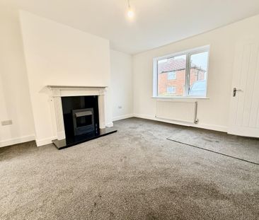 3 bedroom semi-detached house to rent - Photo 3