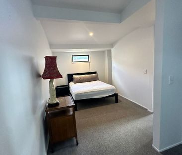 Spacious 1-Bedroom Residence in Beach Haven - Photo 1