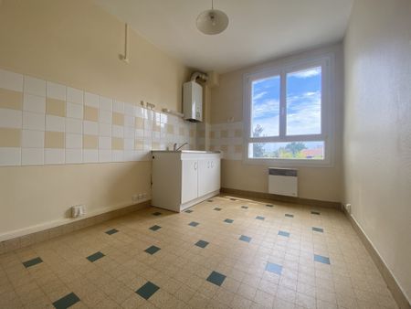 Location Appartement 3 pièces 80m² SAUMUR 49400 - Photo 5