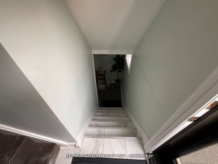 10 Stevenharris Drive #LOWER , - Photo 2