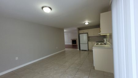 For Lease - 42 Tona Trail, Wasaga Beach, Ontario - Photo 2