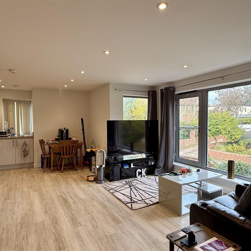 Bodenham Road, Hereford - Photo 1