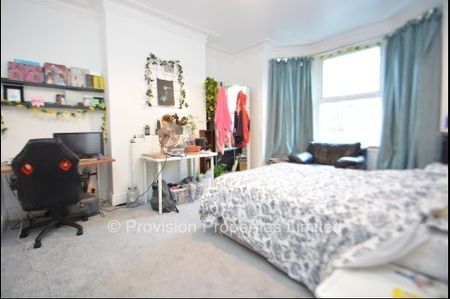 6 Bedroom House Ebberston Terrace - Photo 5