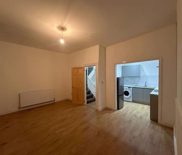 3 Bedroom Flat - Duplex To Let - Photo 4