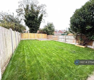 3 bedroom end of terrace house to rent - Photo 5