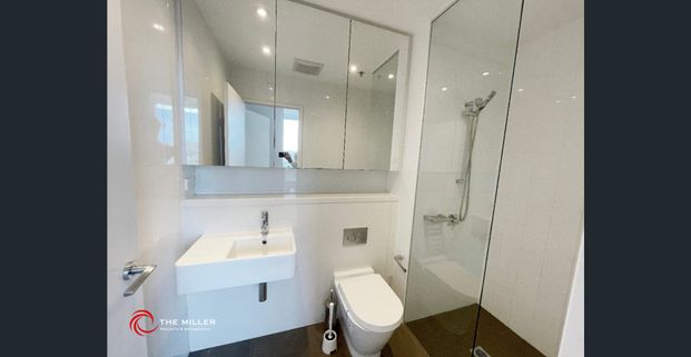 No bookings required for Open Inspections, please simply show up at the advertised time and press intercom at the gate. - Photo 1