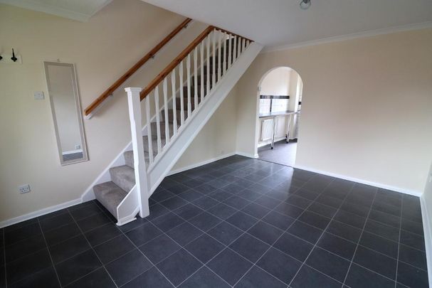 2 Bedroom Terraced To Rent - Photo 1