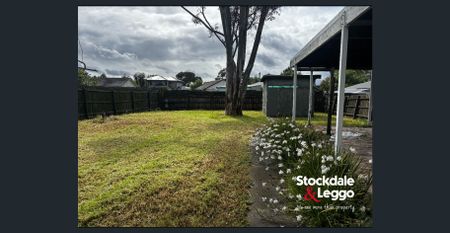 UNIQUE FAMILY HOME! - Photo 2