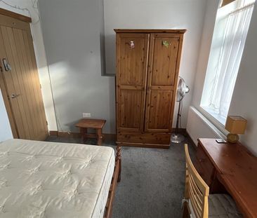 1 bed house to rent in Herbert Street, Burnley, BB11 - Photo 2