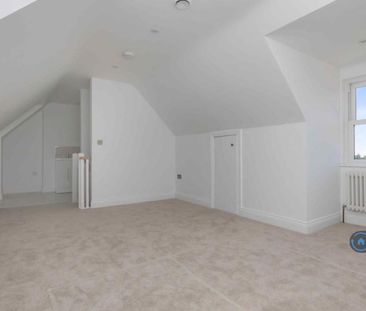 4 bedroom detached house to rent - Photo 2